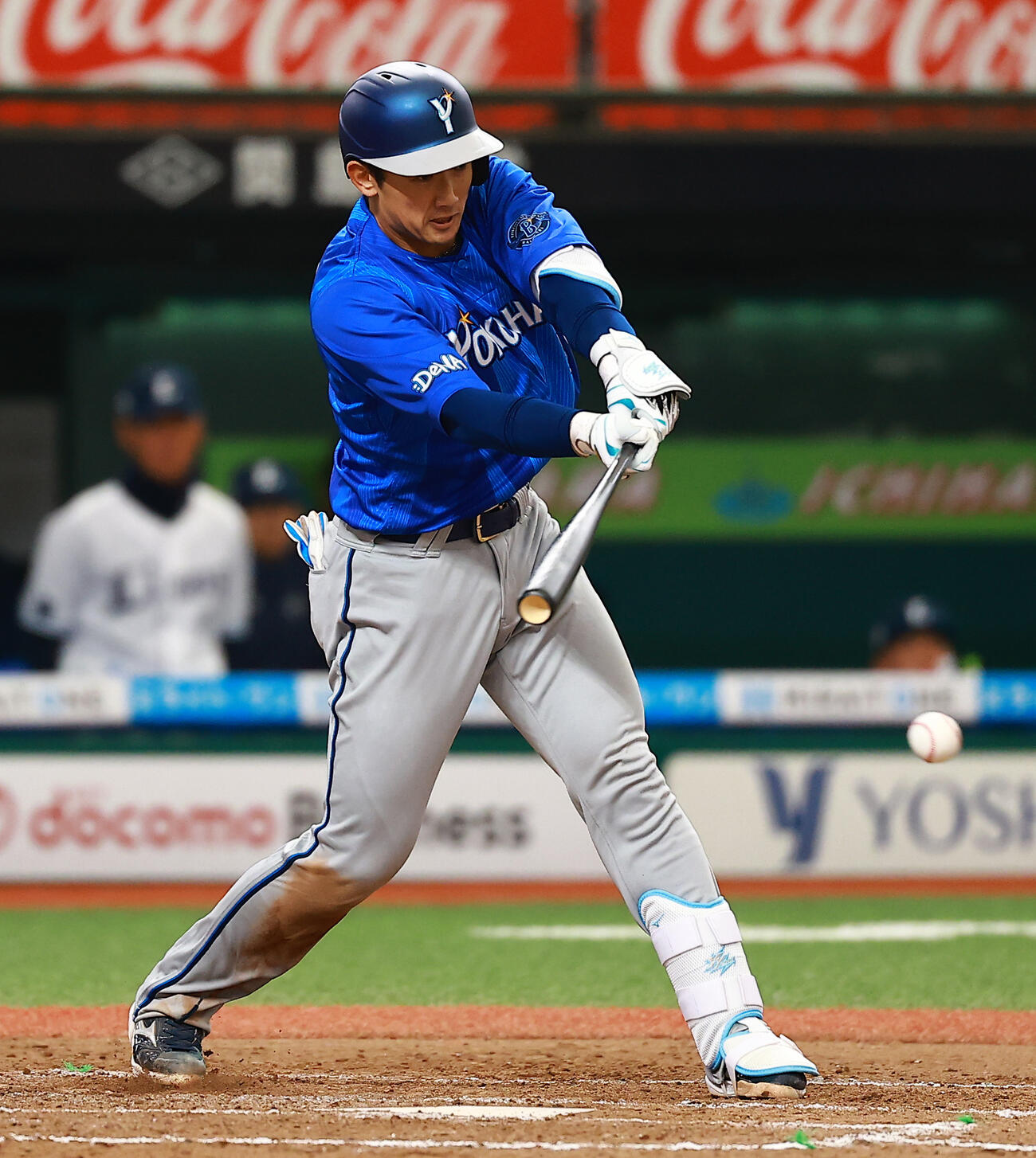 西武対DeNA 7回表DeNA1死満塁、右前適時打を放つ山本（撮影・野上伸悟）