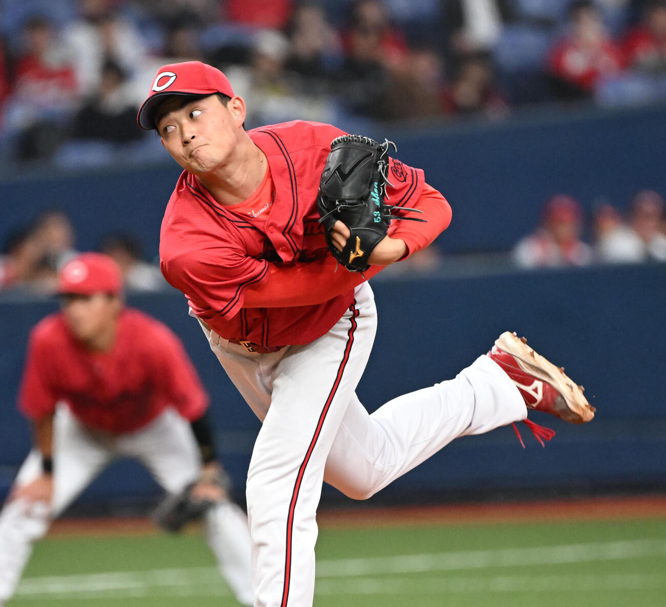 3月18日、オリックス戦で先発する広島岡本