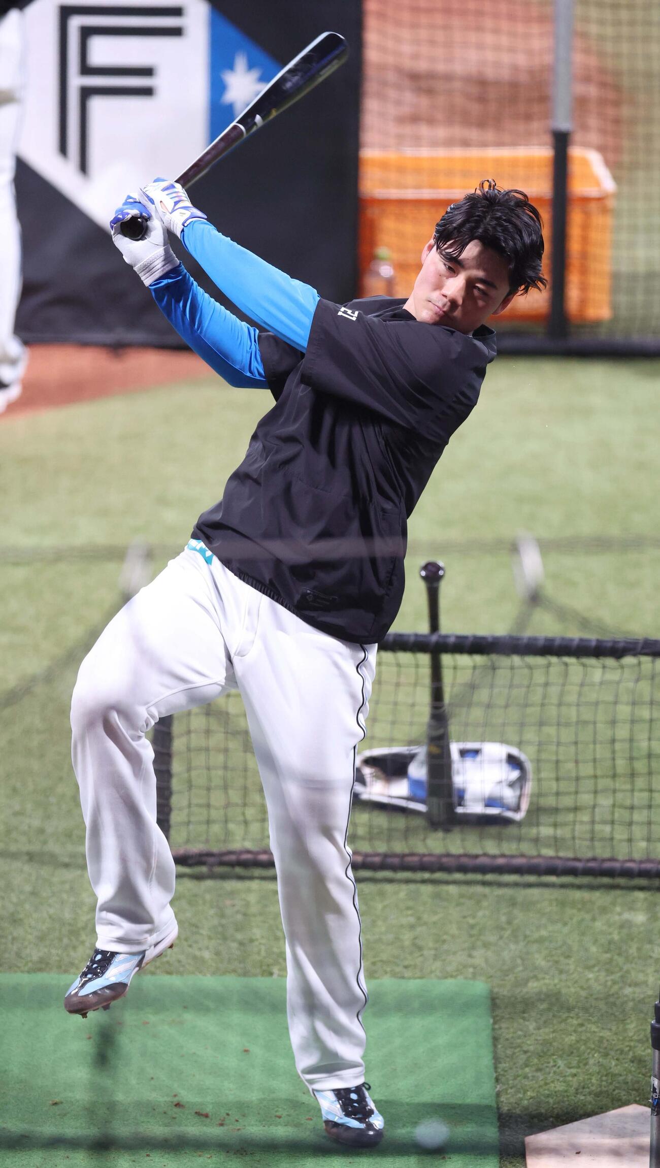 ティー打撃する日本ハム清宮幸（撮影・黒川智章）