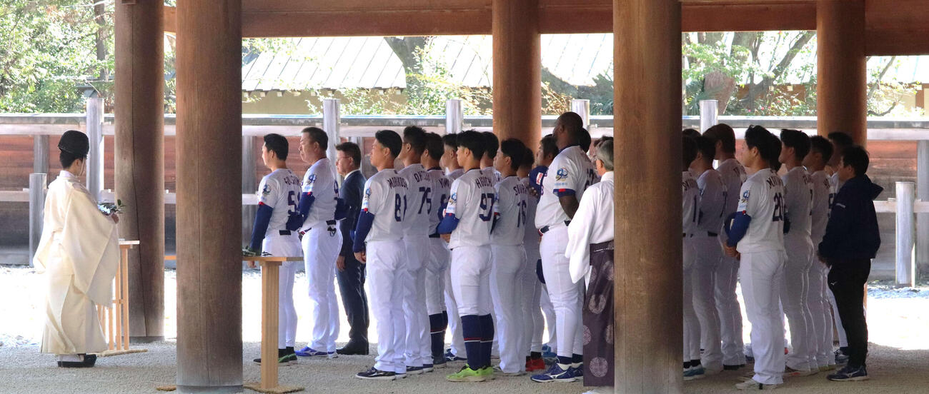 参拝に訪れた中日ナイン