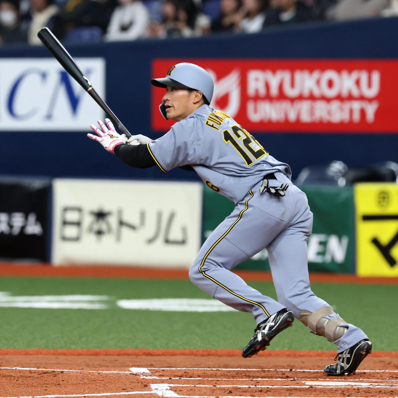 オリックス対阪神　3回表阪神1死、福島は左越え二塁打を放つ（撮影・加藤哉）