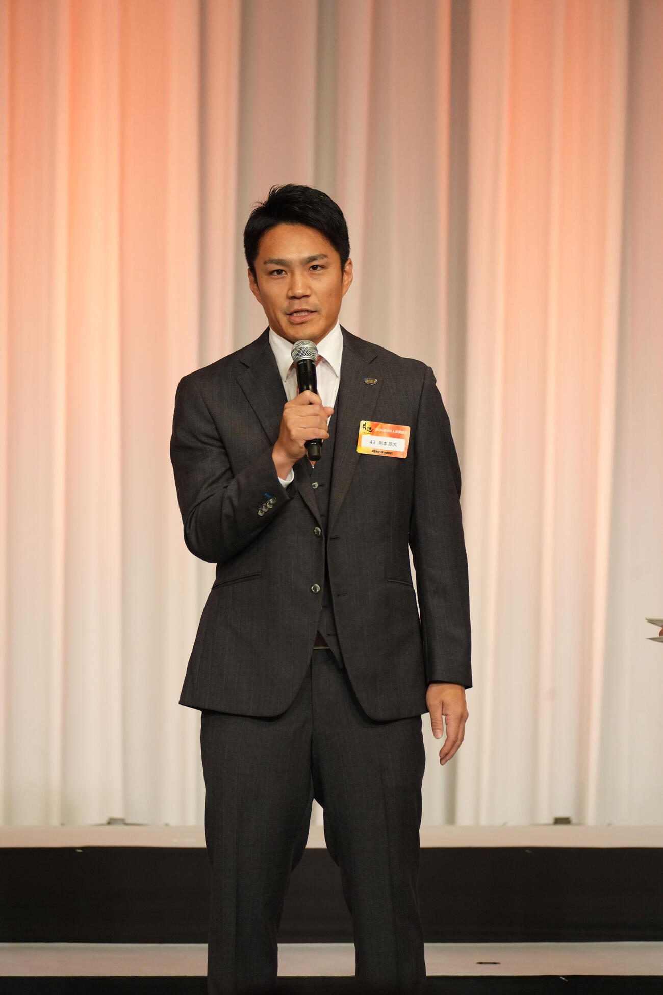 2026読売巨人激励会であいさつする則本昂大（代表撮影）