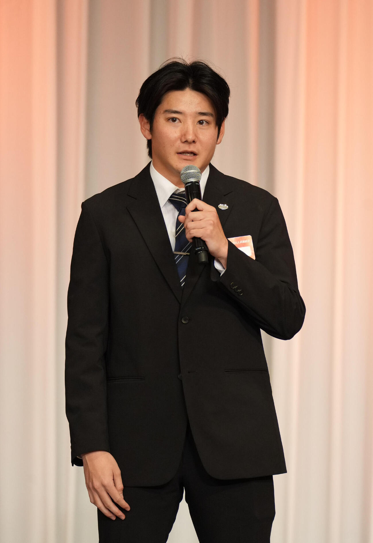 2026読売巨人激励会であいさつする竹丸和幸（代表撮影）