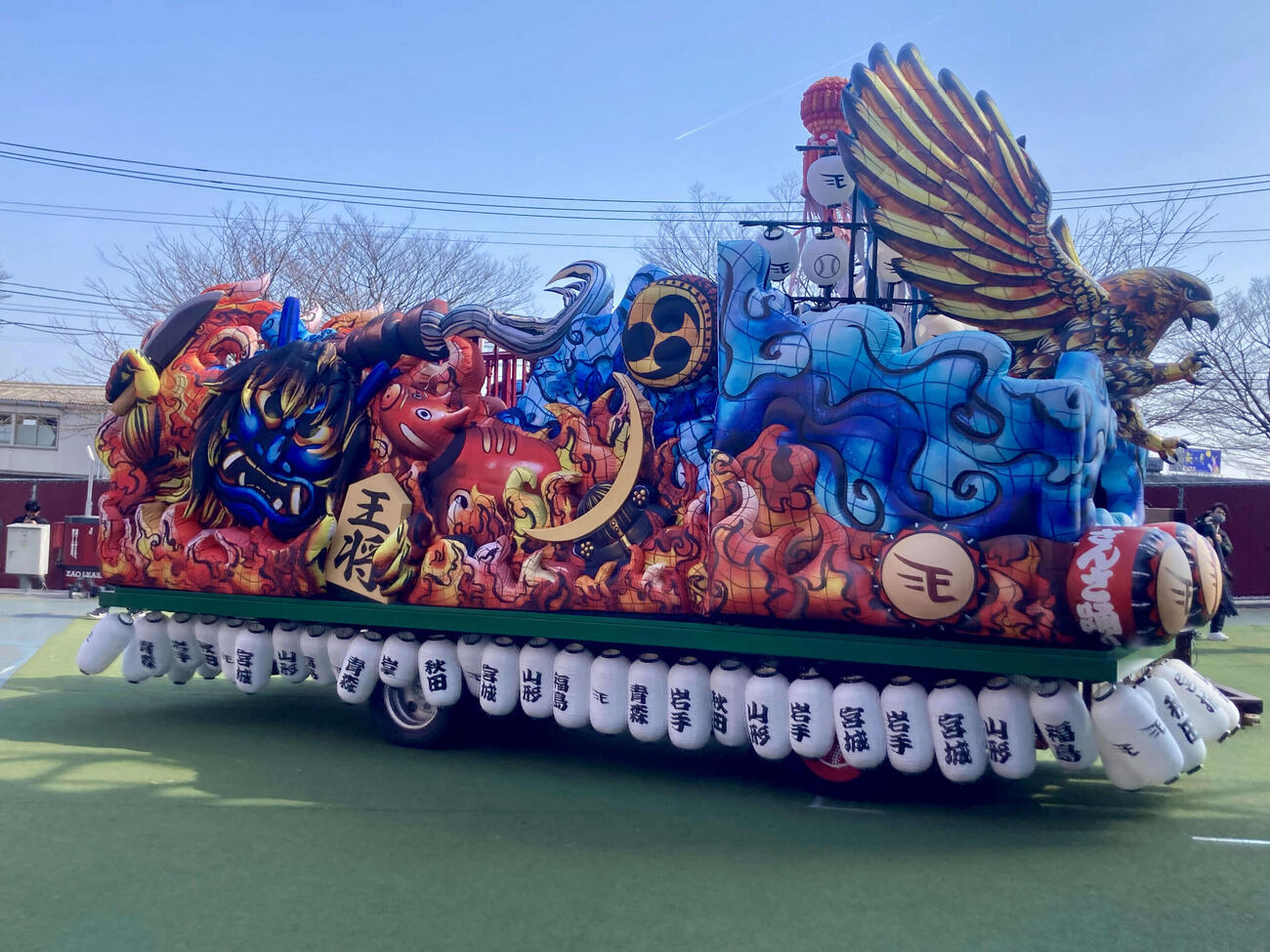 勝利時に選手が乗車し場内を一周するフロート車（撮影・高橋香奈）