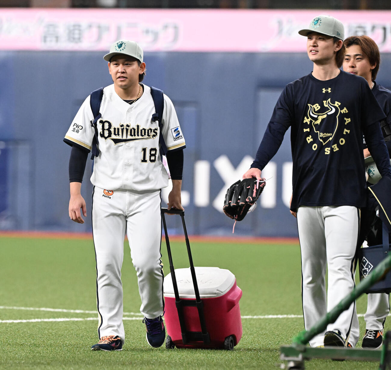 練習を終え引き揚げるオリックス宮城（撮影・和賀正仁）
