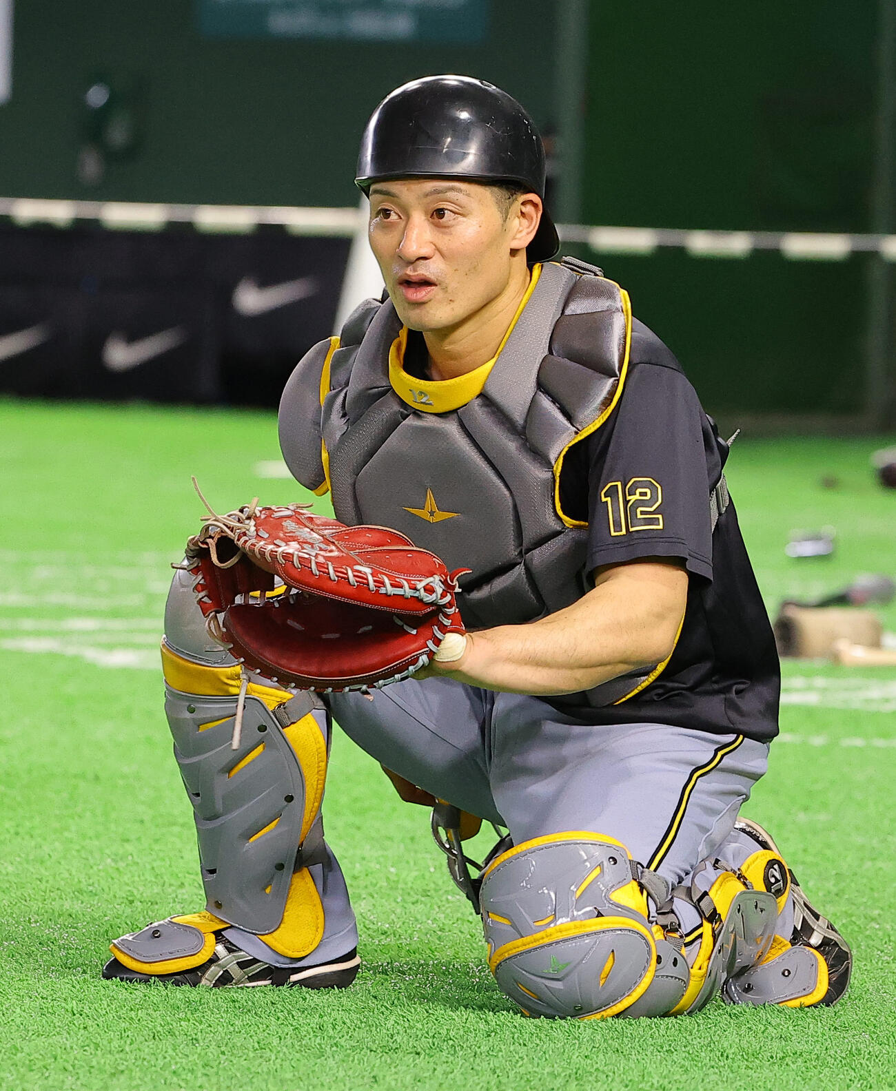 練習する坂本（撮影・上田博志）