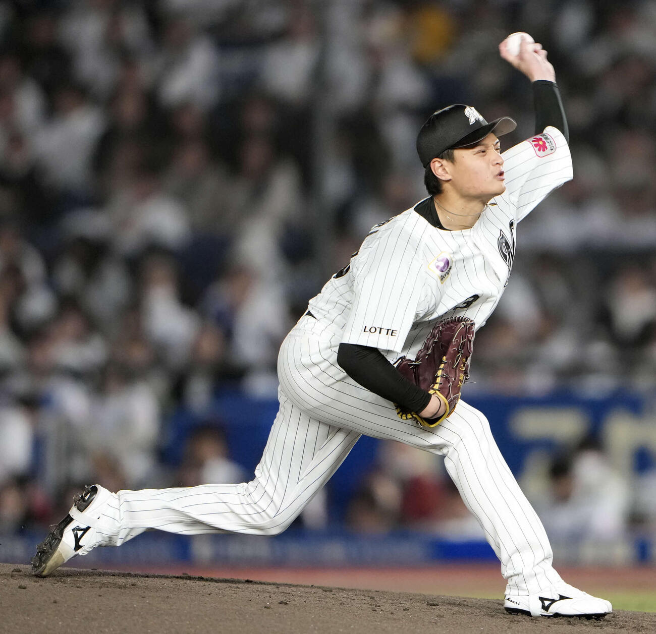 ロッテ対西武　ロッテ先発の毛利（撮影・小島史椰）