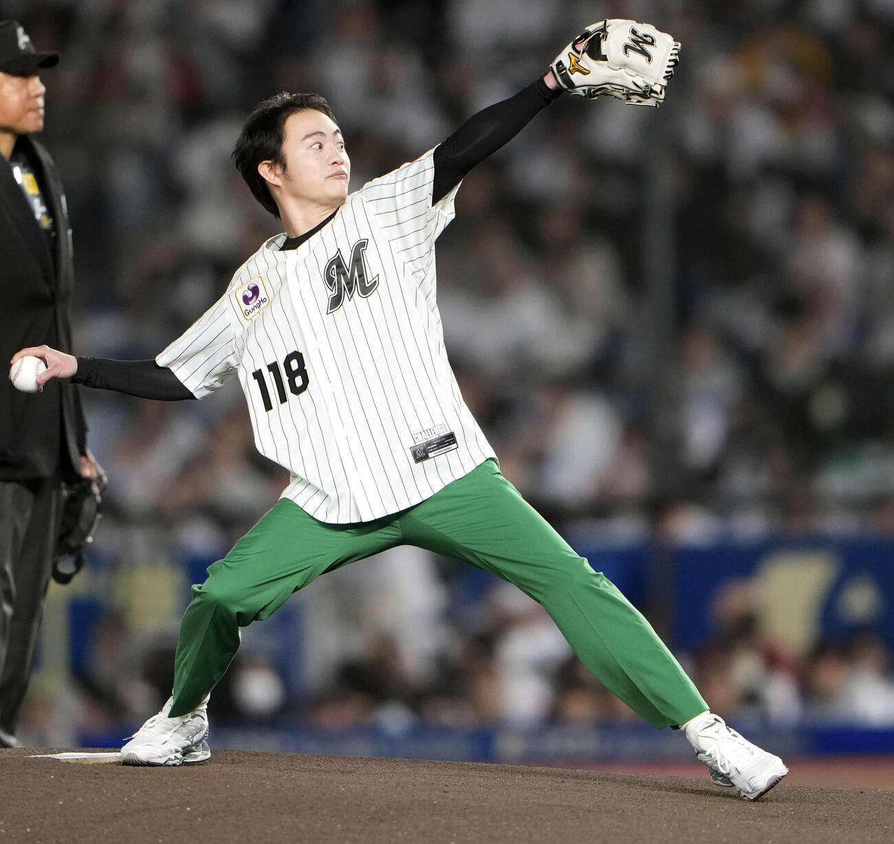 始球式を務める森永悠希（撮影・小島史椰）
