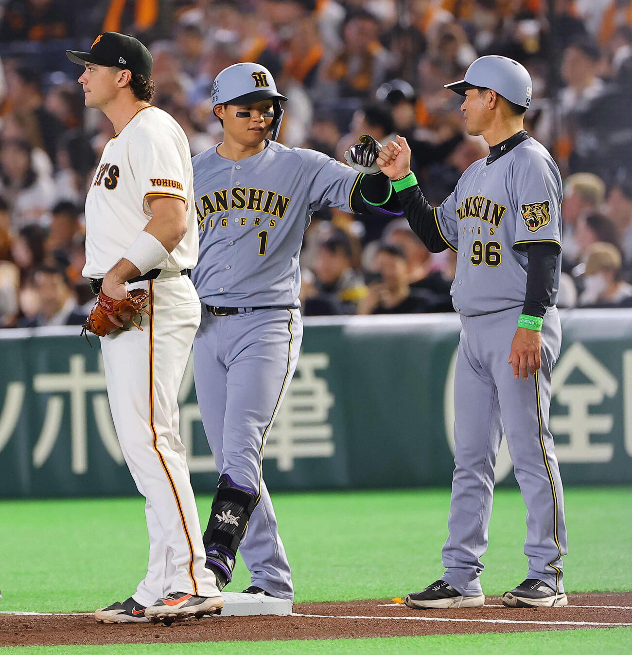 巨人対阪神　1回表阪神2死、森下は安打を放つ（撮影・上田博志）