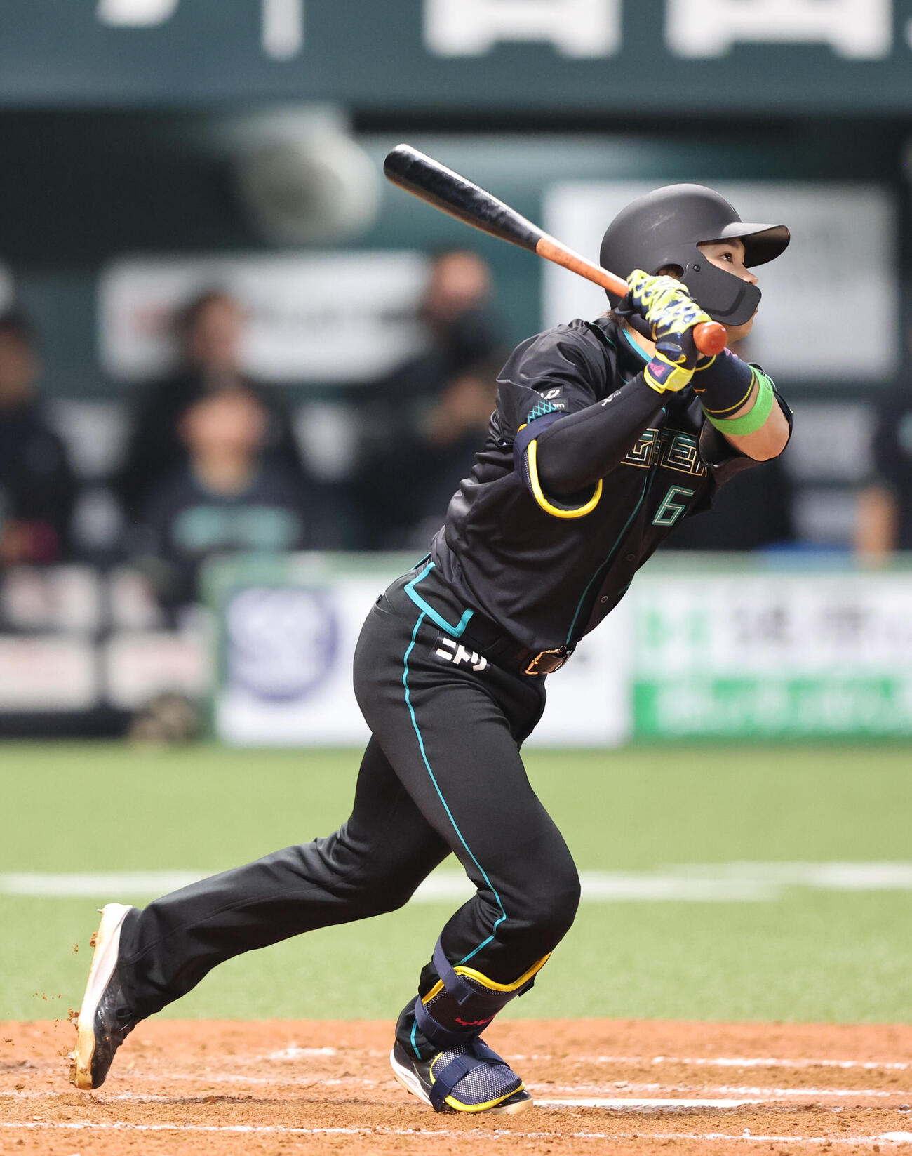 ソフトバンク対日本ハム　4回表日本ハム2死二塁、田宮は右前に勝ち越し適時打を放つ（撮影・梅根麻紀）