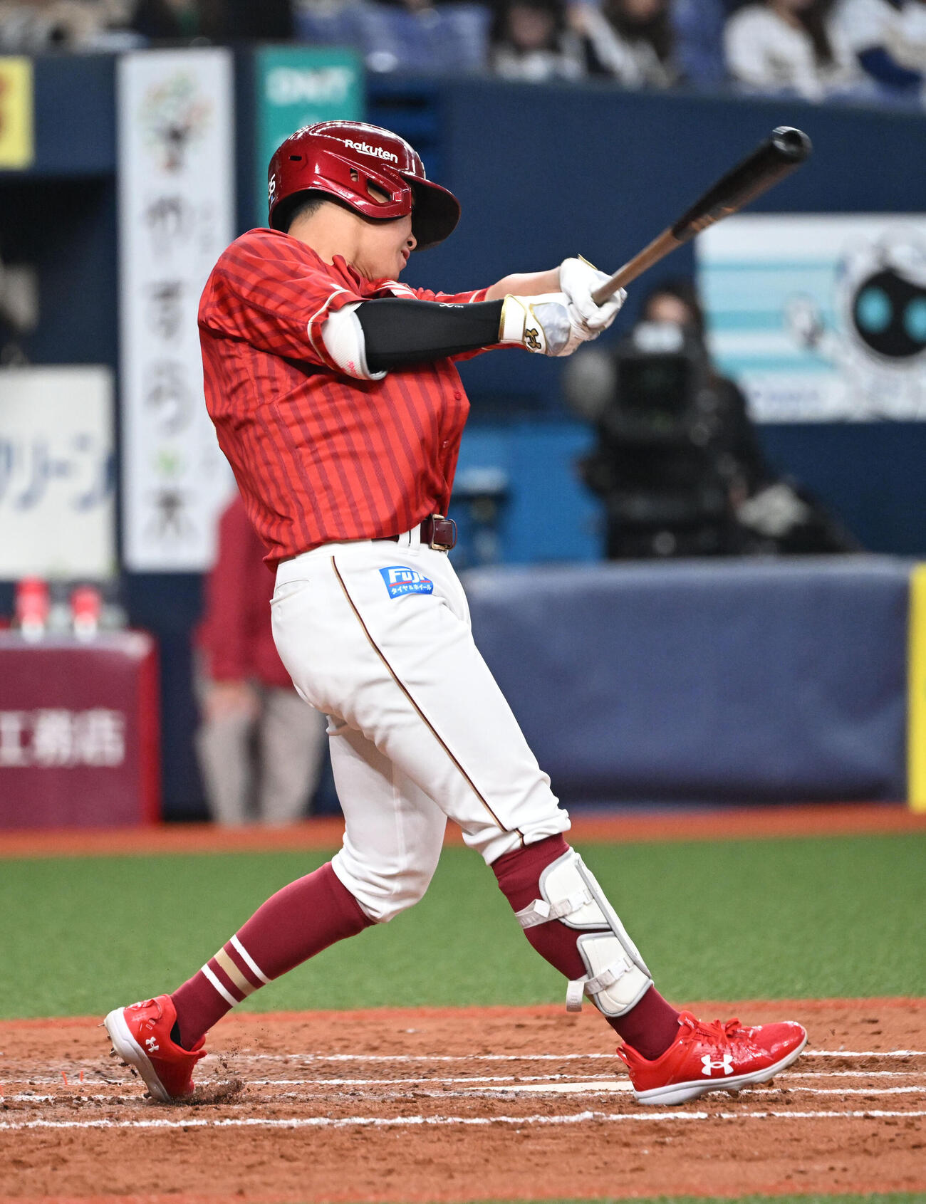オリックス対楽天　9回表楽天1死、渡辺は中前打を放つ（撮影・和賀正仁）