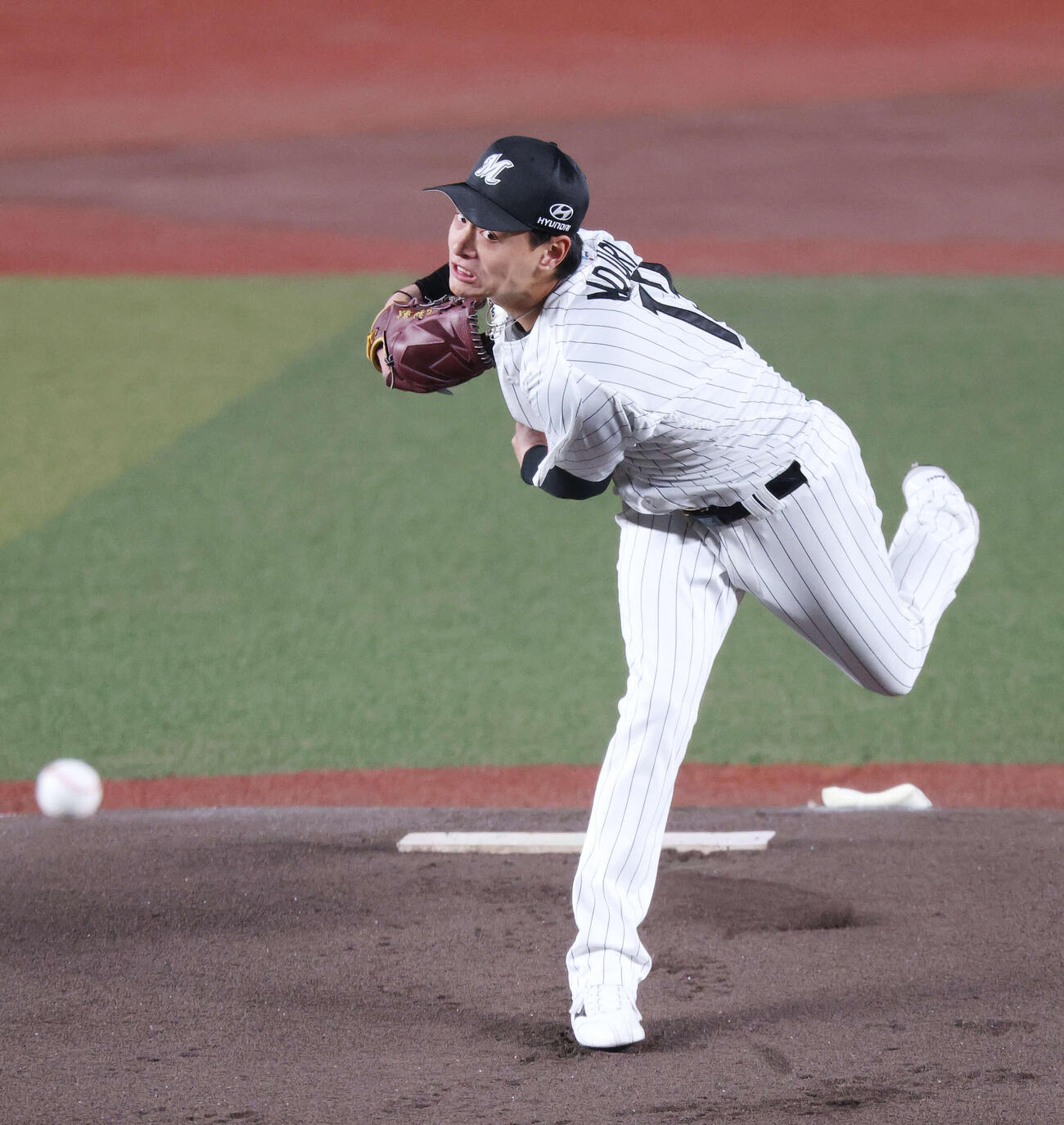 ロッテ対西武　ロッテ先発の毛利（撮影・宮地輝）
