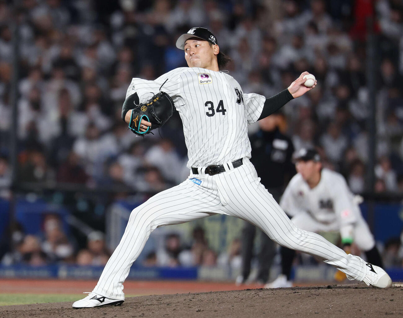 ロッテ対西武　ロッテ2番手の高野脩（撮影・宮地輝）
