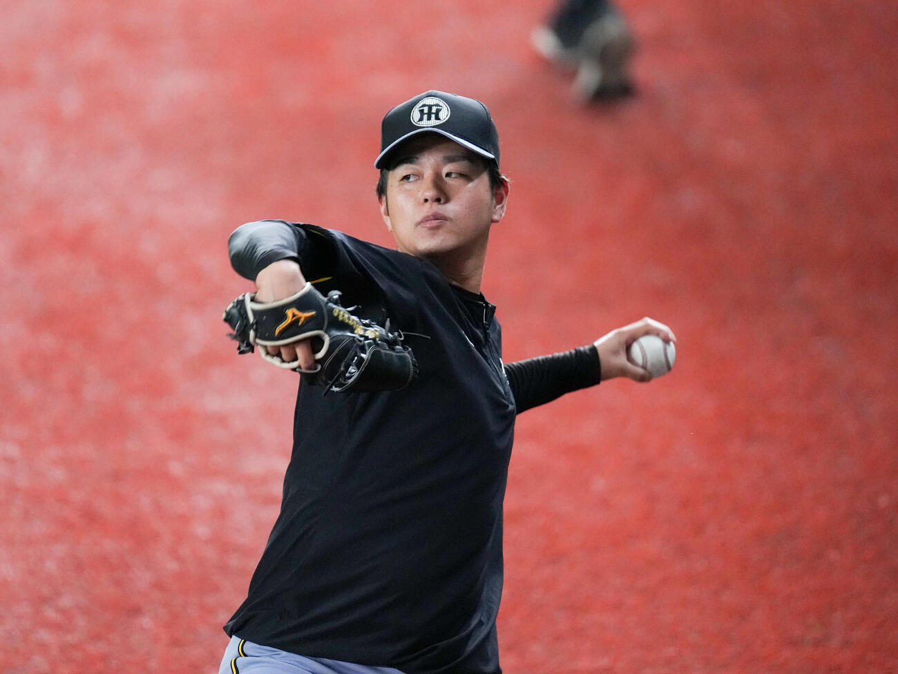 キャッチボールをする阪神高橋遥人（2026年3月27日撮影）