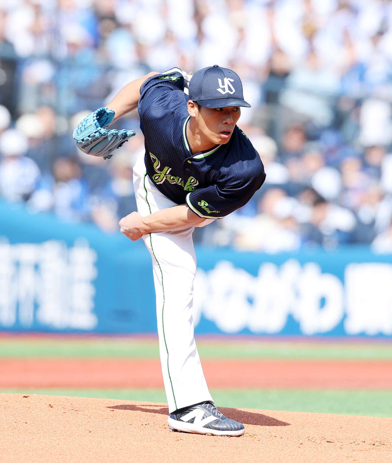 DeNA対ヤクルト　力投するヤクルト先発の山野（撮影・鈴木正人）　