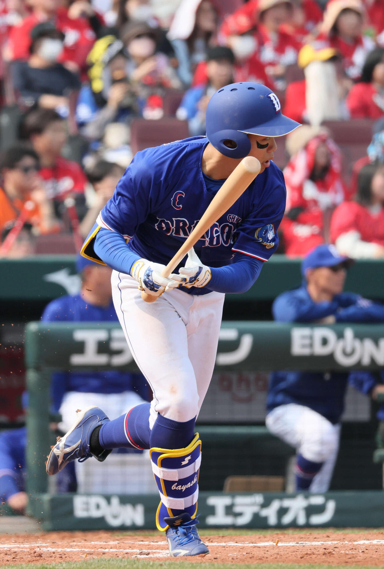 広島対中日　4回表中日1死、岡林は左前打を放つ（撮影・加藤孝規）