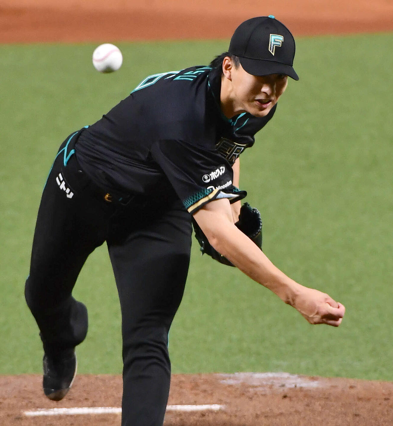 ソフトバンク対日本ハム　日本ハム先発の達（撮影・岩下翔太）