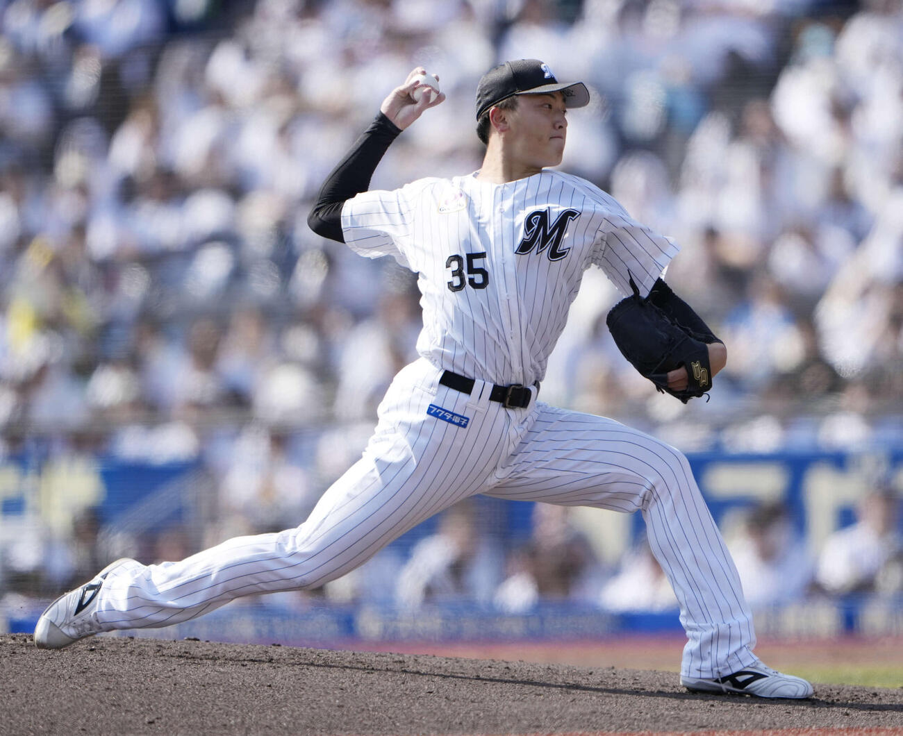 ロッテ対西武　ロッテ先発の田中（撮影・小島史椰）