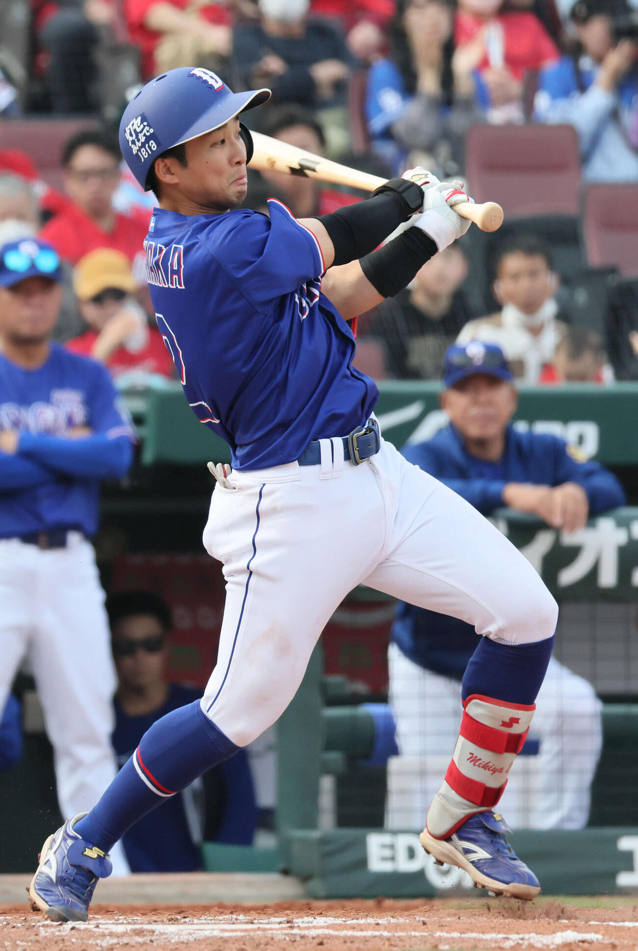 広島対中日　8回表中日2死二塁、田中は同点左適時打を放つ（撮影・加藤孝規）