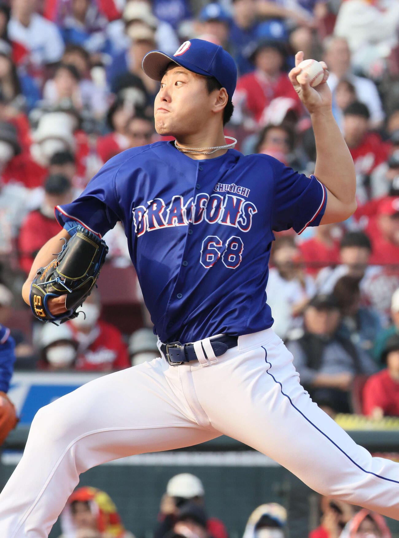 広島対中日　8回裏広島、中日2番手の牧野（撮影・加藤孝規）