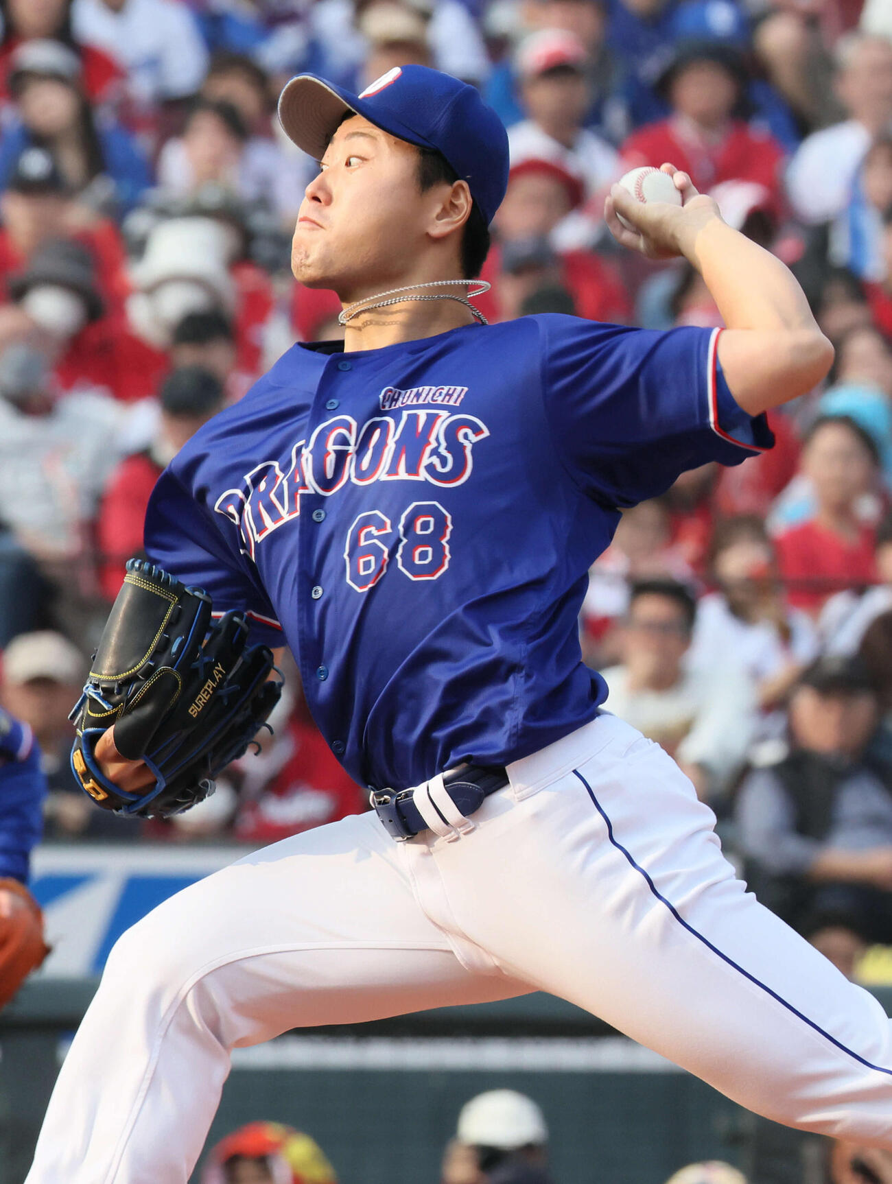 広島対中日　8回裏広島、中日2番手の牧野（撮影・加藤孝規）