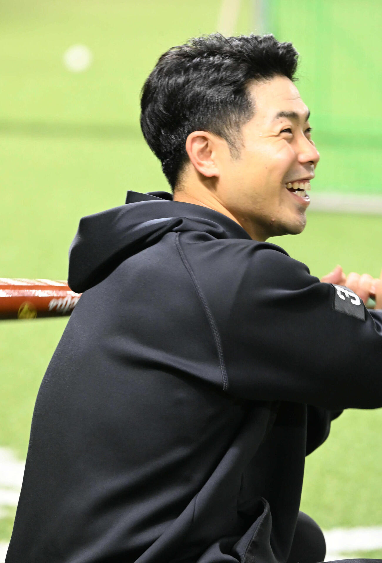 笑顔を見せる近藤（撮影・林敢治）