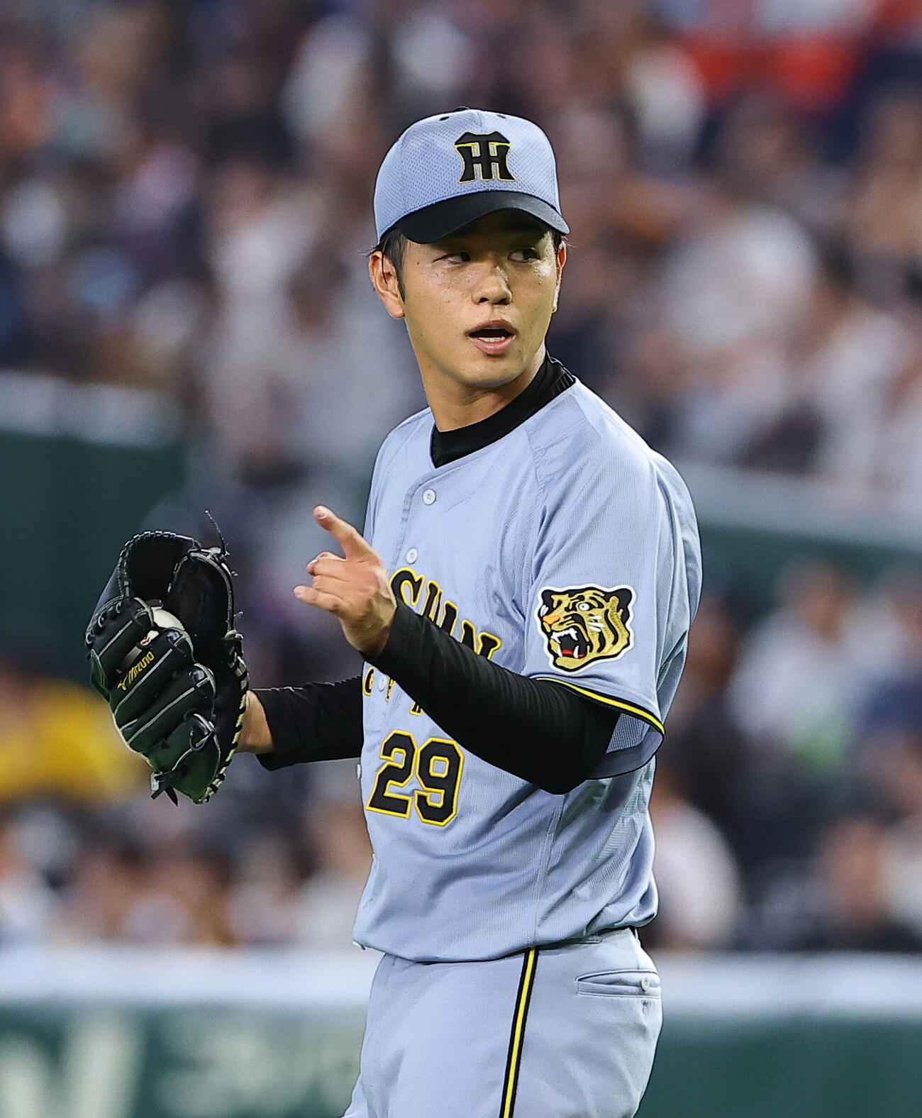 巨人対阪神　7回裏巨人1死、高橋はダルベックを右飛に打ち取る（撮影・上田博志）