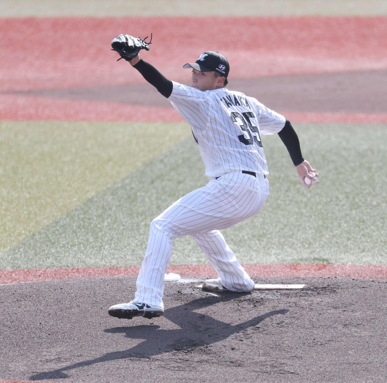 ロッテ対西武　ロッテ先発の田中（撮影・宮地輝）