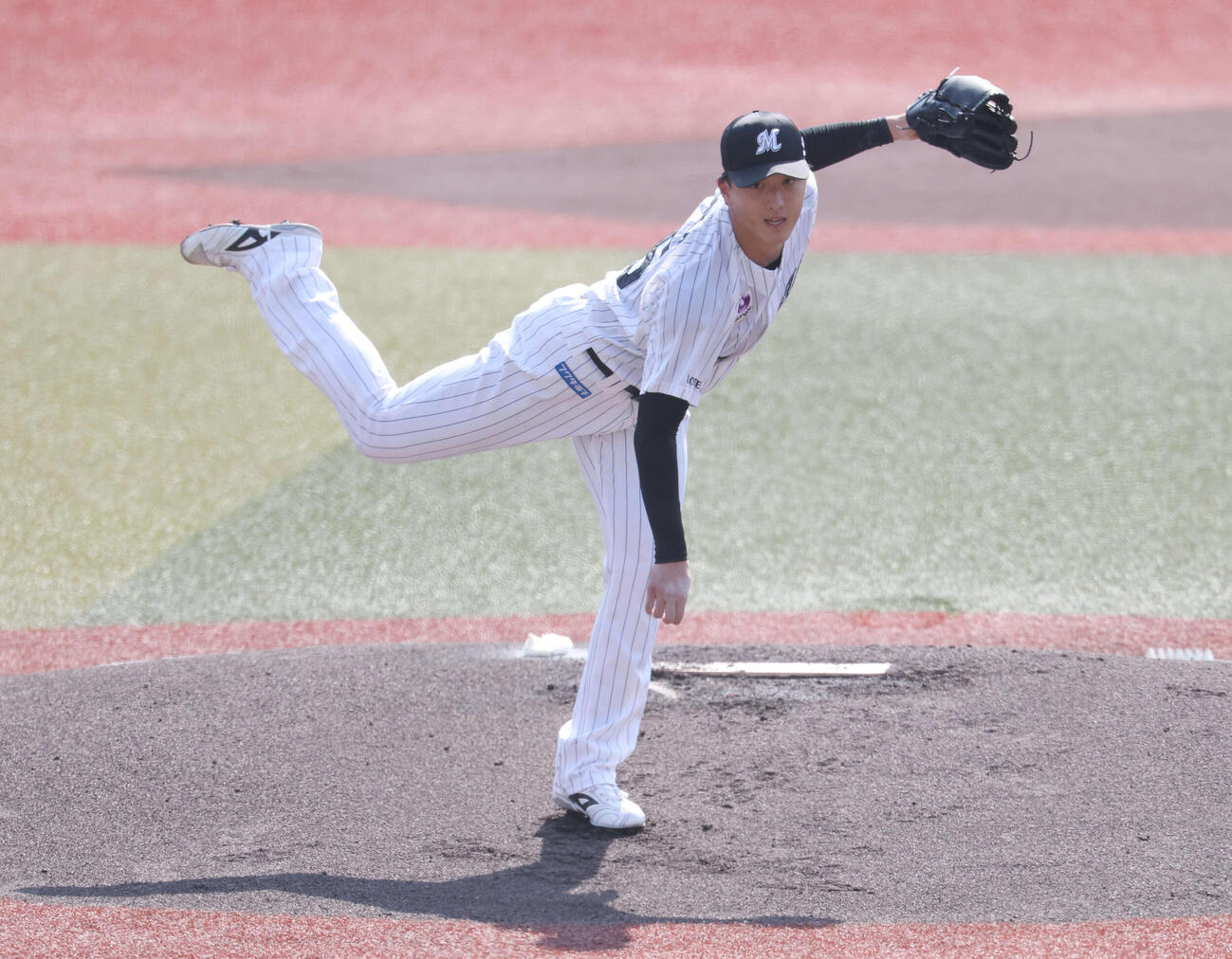 ロッテ対西武　ロッテ先発の田中（撮影・宮地輝）