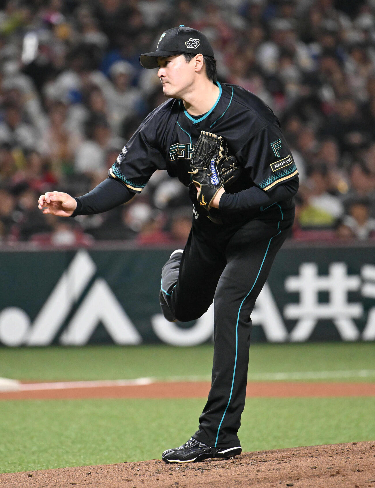ソフトバンク対日本ハム　日本ハム先発の有原（撮影・林敢治）