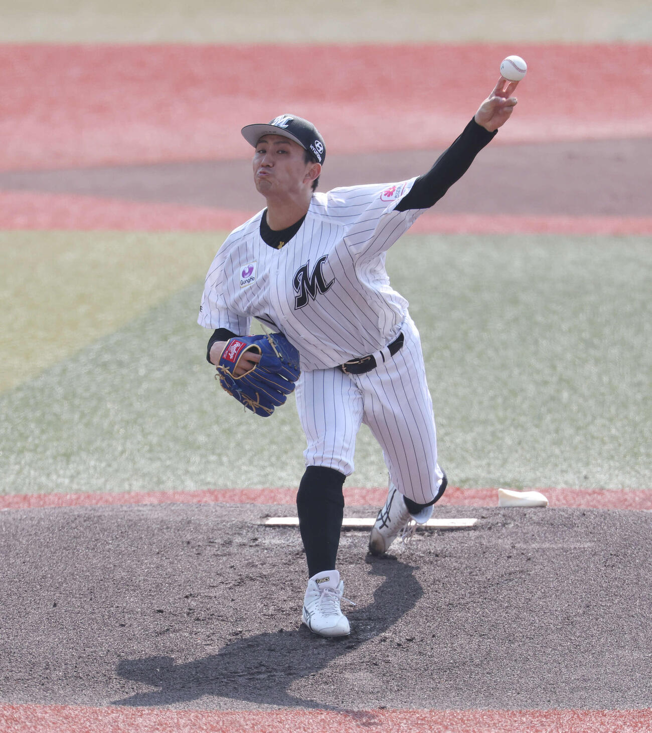 ロッテ対西武　ロッテ先発の小島（撮影・宮地輝）