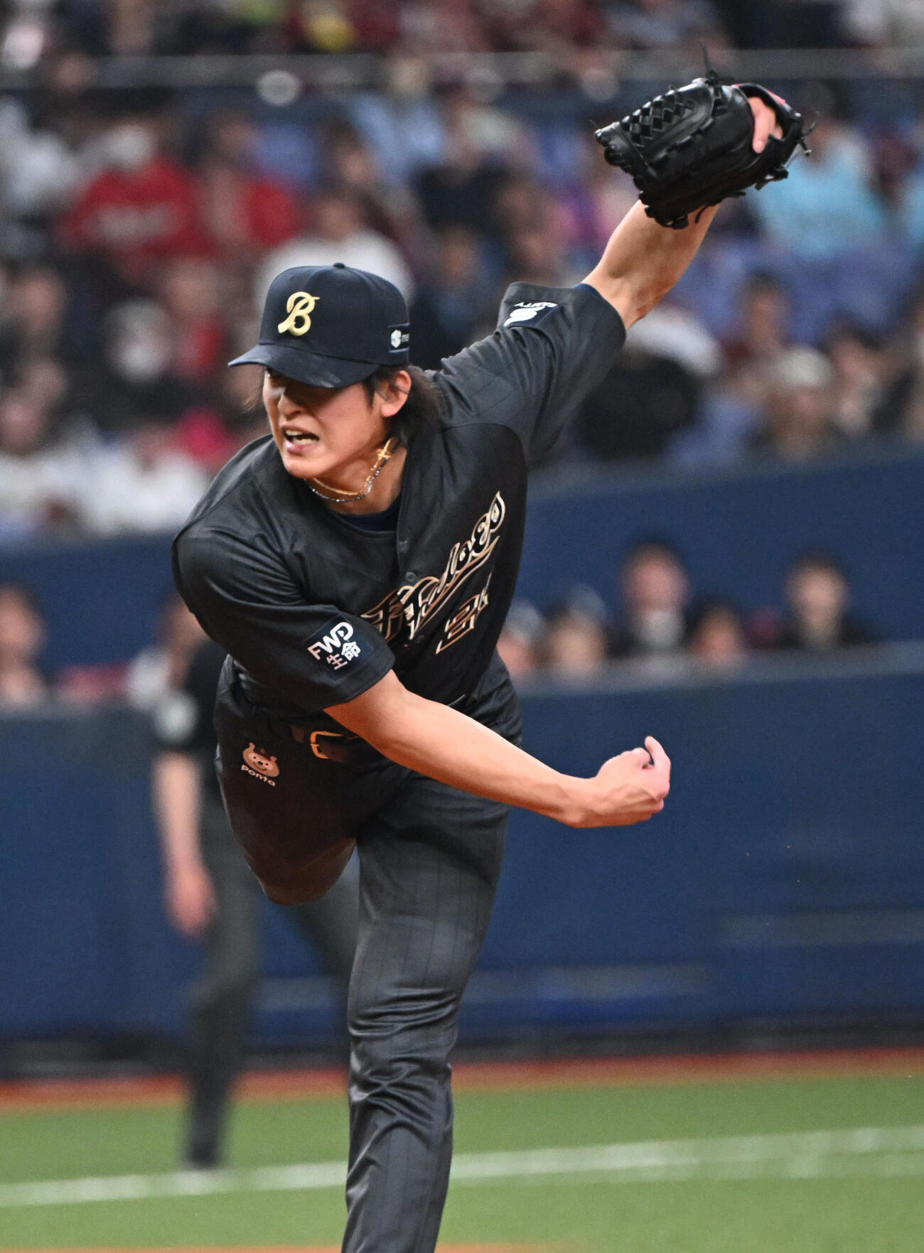 オリックス対楽天　3回に登板するオリックス山崎（撮影・和賀正仁）