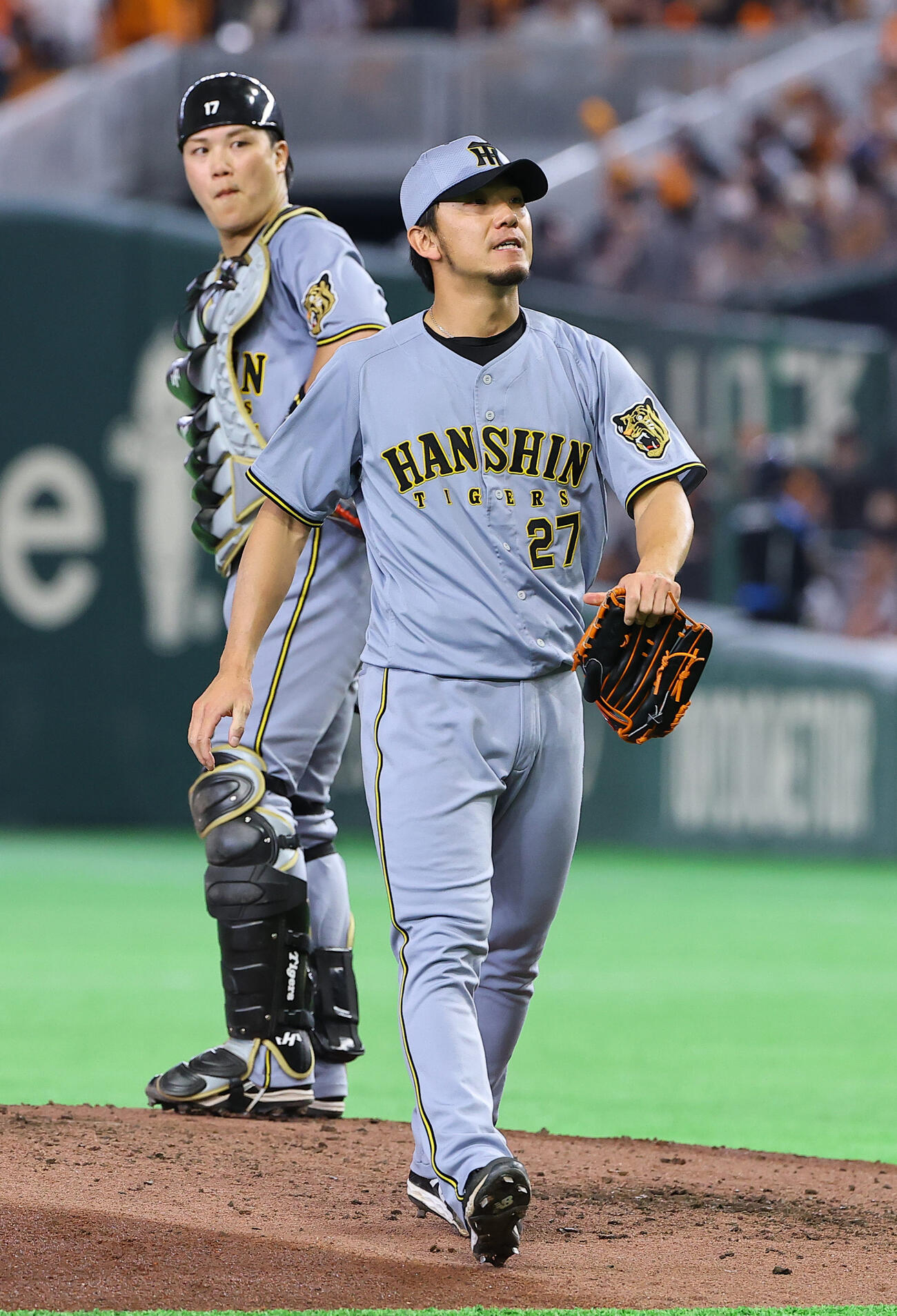 巨人対阪神　3回途中で降板する伊藤将（撮影・上田博志）