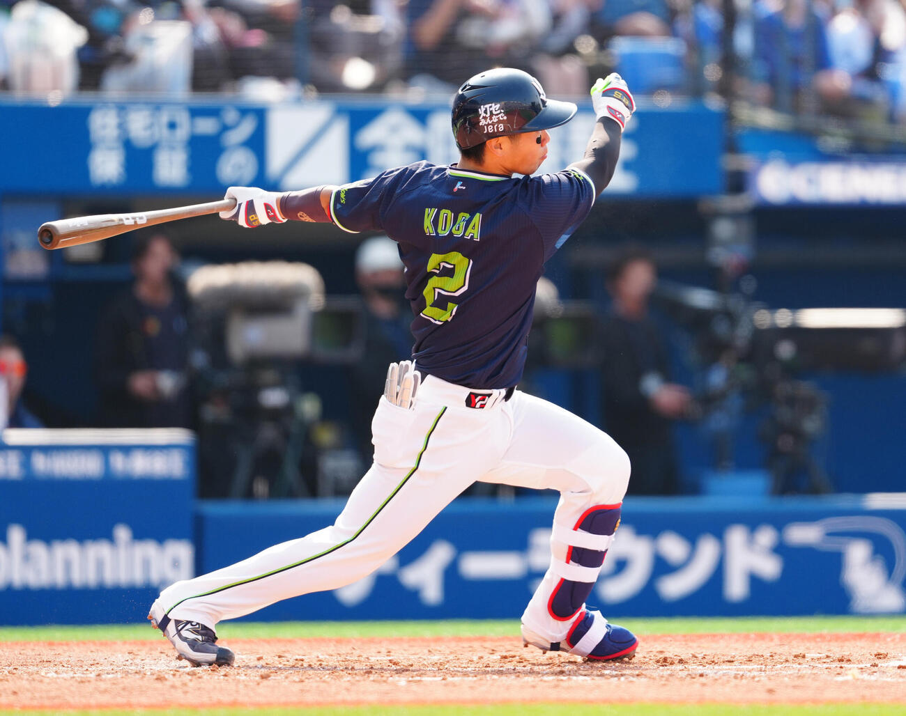 DeNA対ヤクルト　4回表ヤクルト2死、安打を放つ古賀（撮影・鈴木みどり）