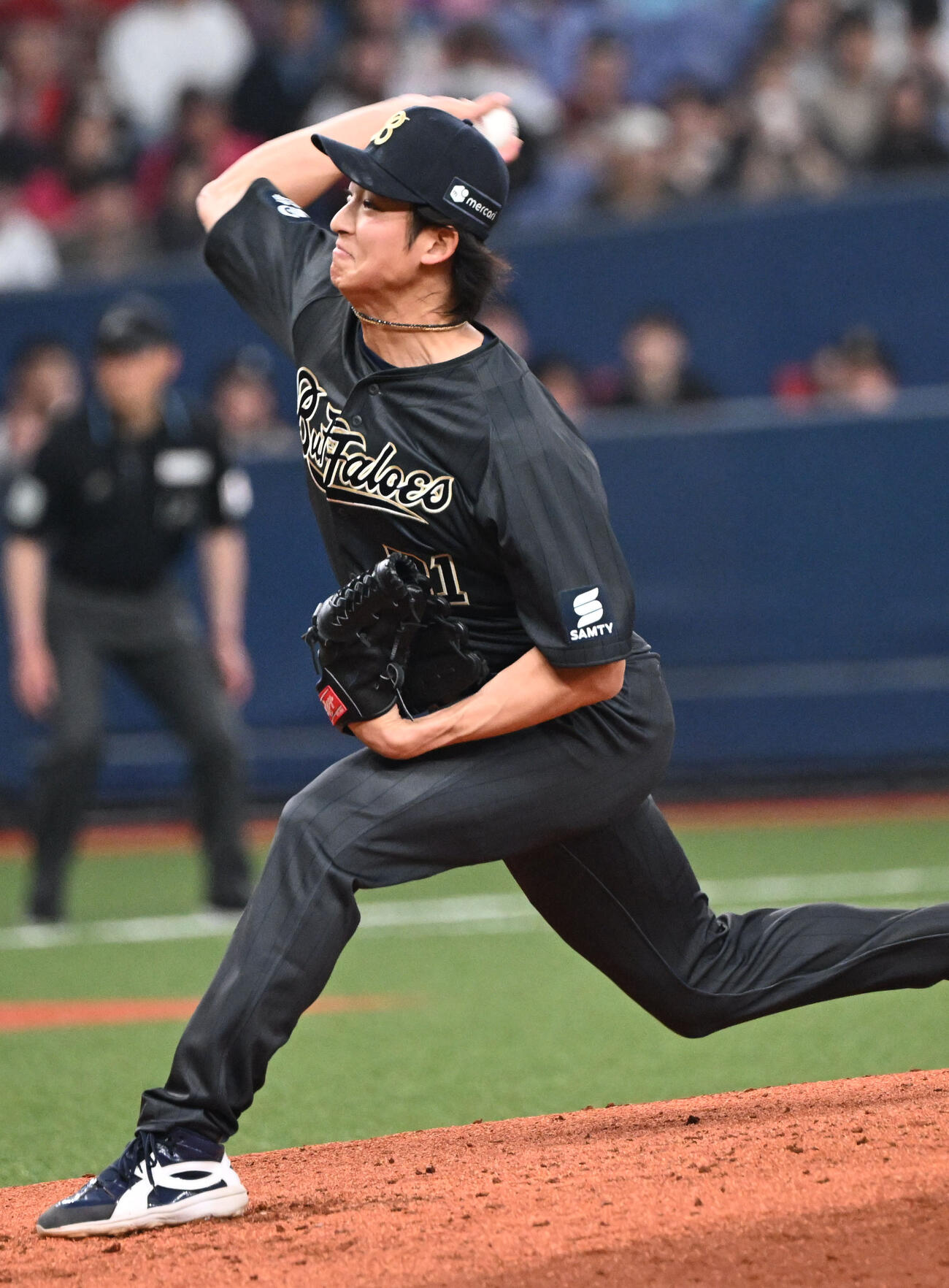 オリックス対楽天　3回に登板するオリックス山崎（撮影・和賀正仁）