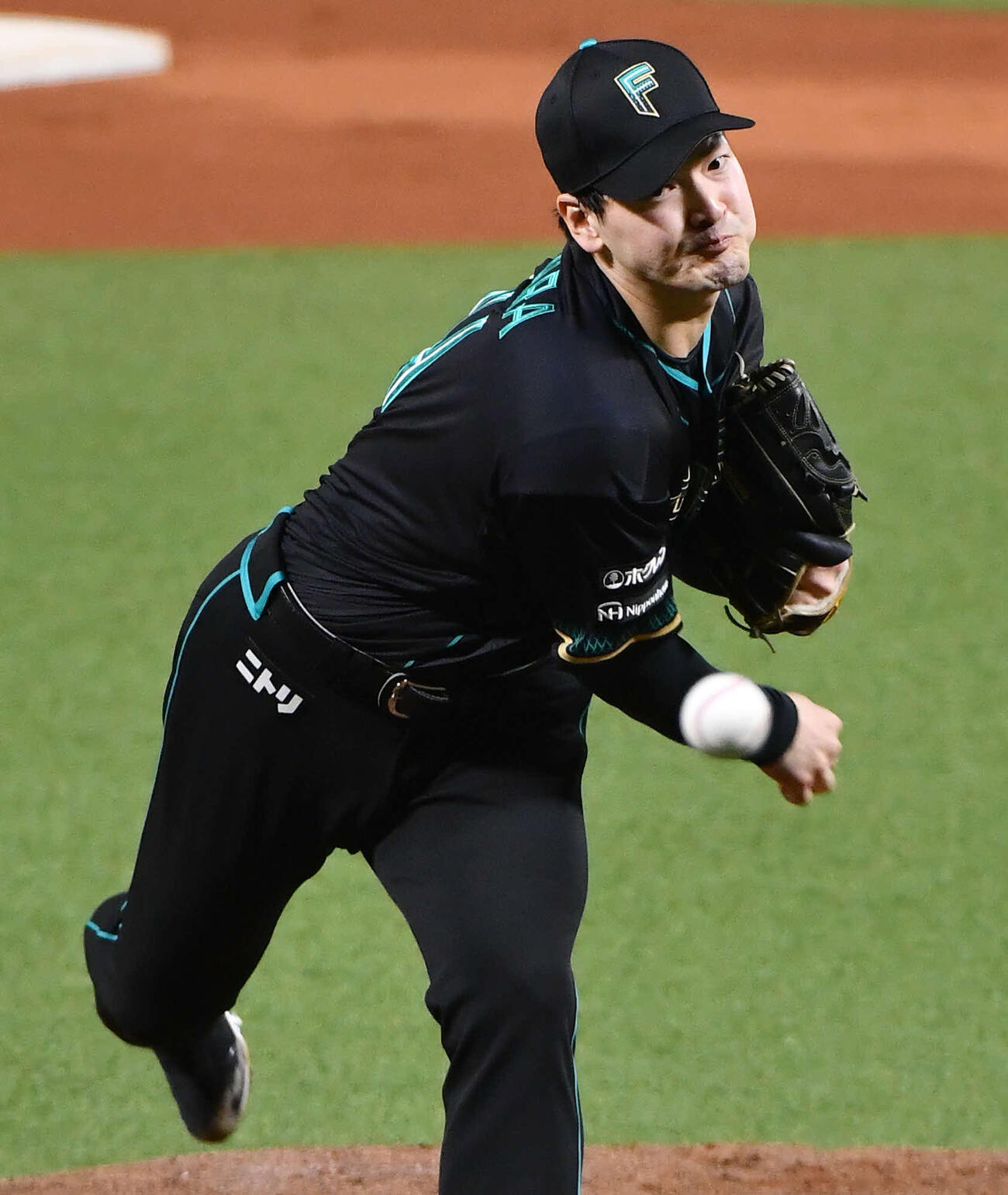ソフトバンク対日本ハム　日本ハム先発の有原（撮影・岩下翔太）