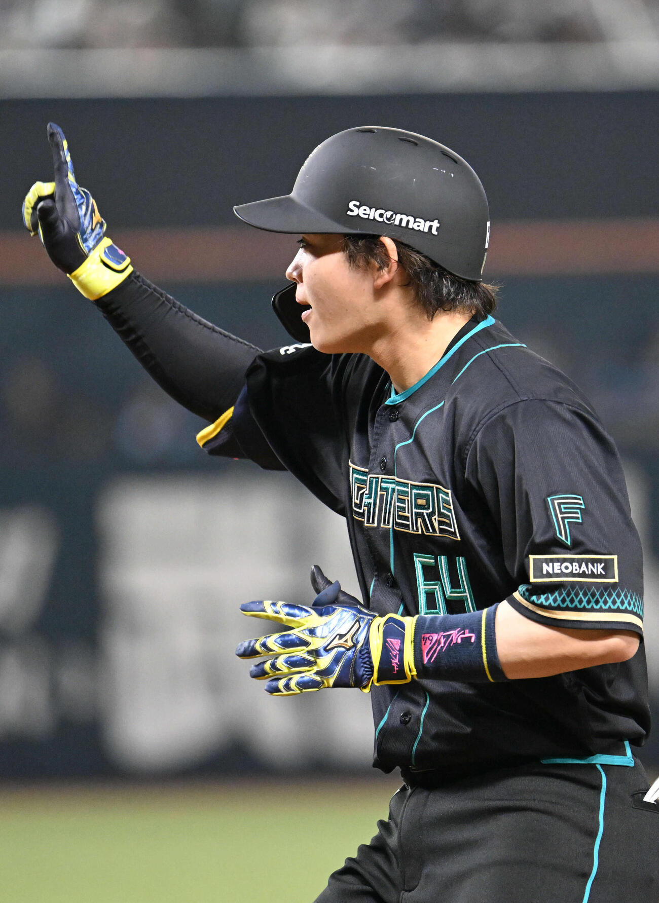 ソフトバンク対日本ハム　2回表日本ハム2死一塁、田宮は安打を放つ（撮影・林敢治）
