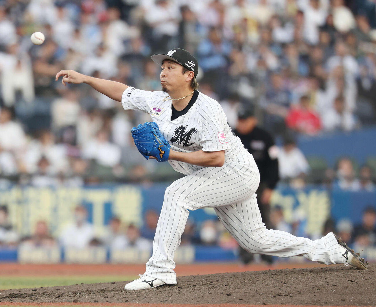 ロッテ対西武　ロッテ6番手の益田（撮影・宮地輝）