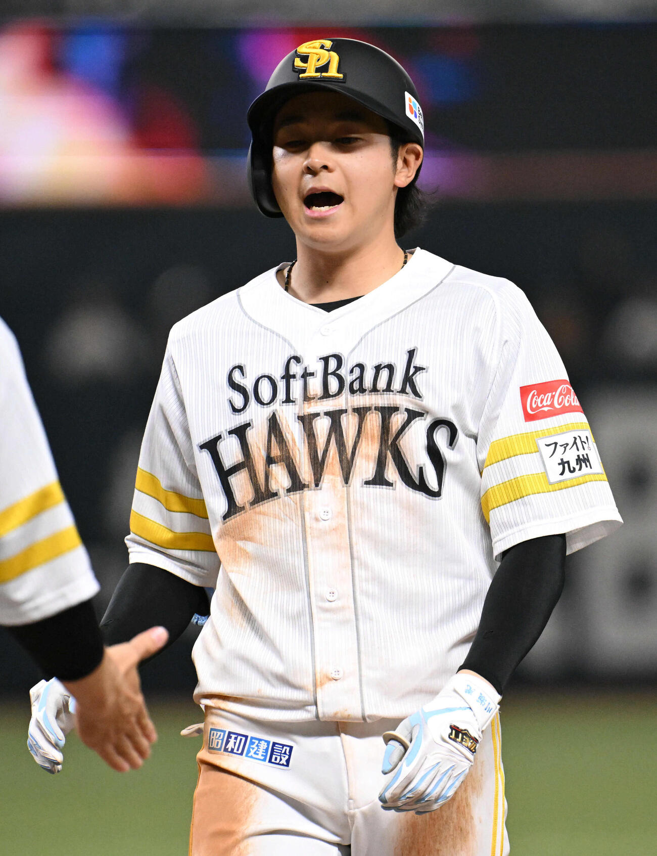 ソフトバンク対日本ハム　3回裏ソフトバンク2死一、二塁、川瀬は適時打を放つ（撮影・林敢治）