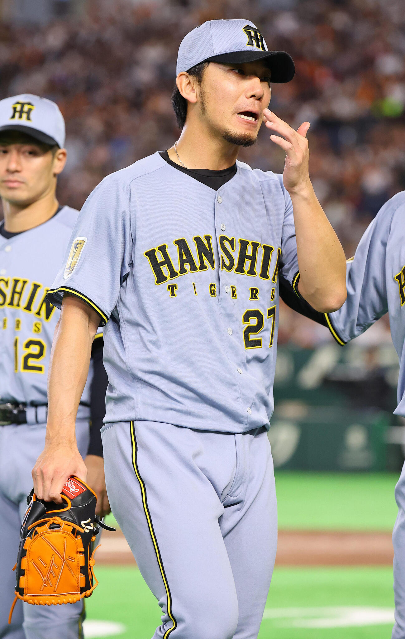 巨人対阪神　3回途中で降板する伊藤将（撮影・上田博志）