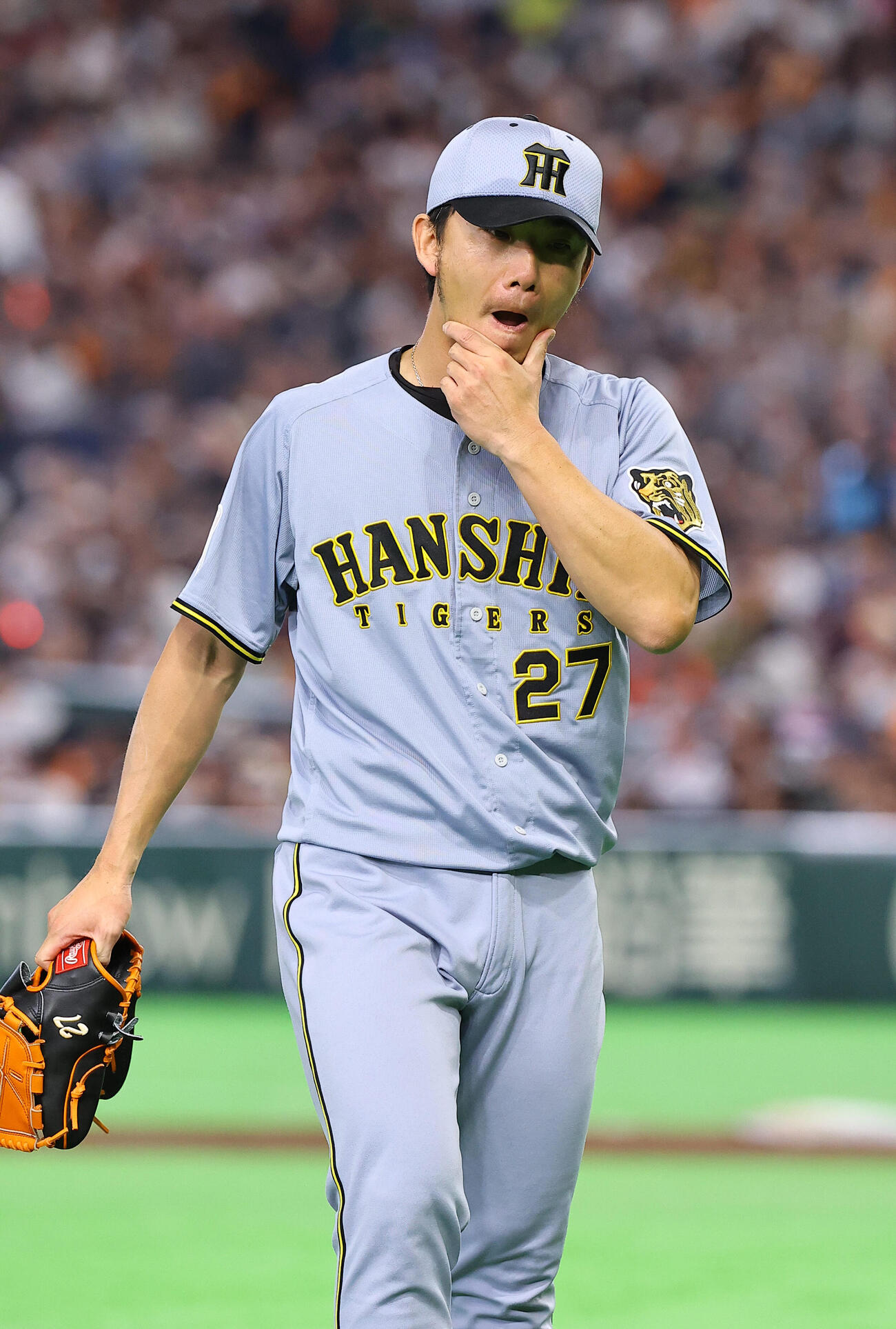巨人対阪神　3回途中で降板する伊藤将（撮影・上田博志）