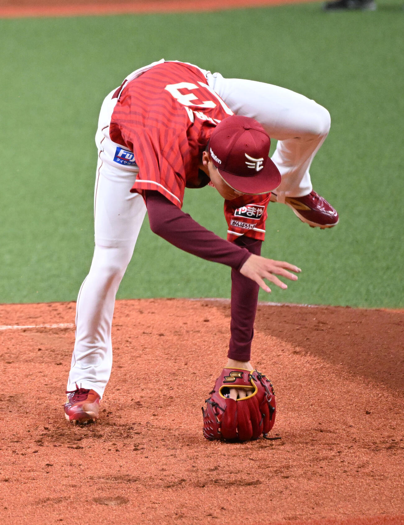 オリックス対楽天　1回裏オリックス無死一、二塁、西川に中前適時打を浴びる藤原（撮影・和賀正仁）