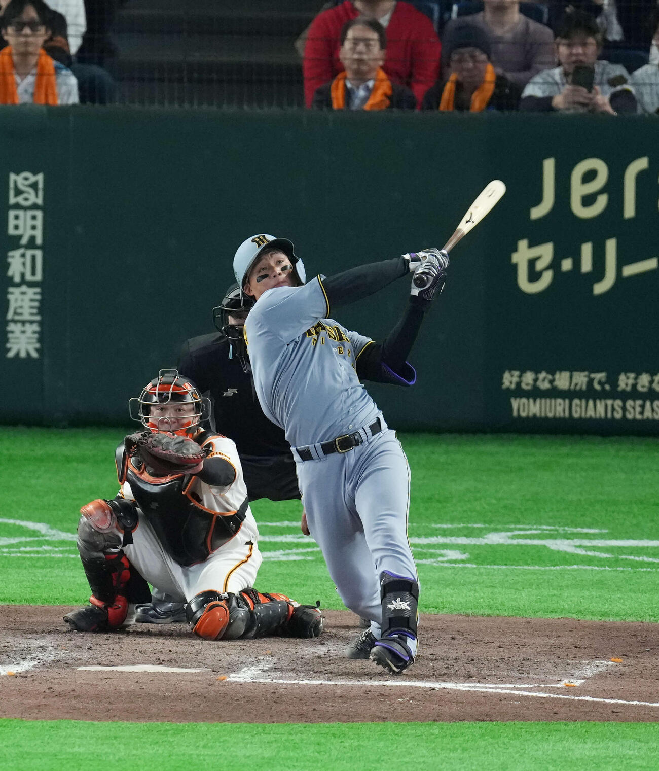 巨人対阪神　9回表阪神1死、本塁打を放つ森下。投手は石川（撮影・増田悦実）
