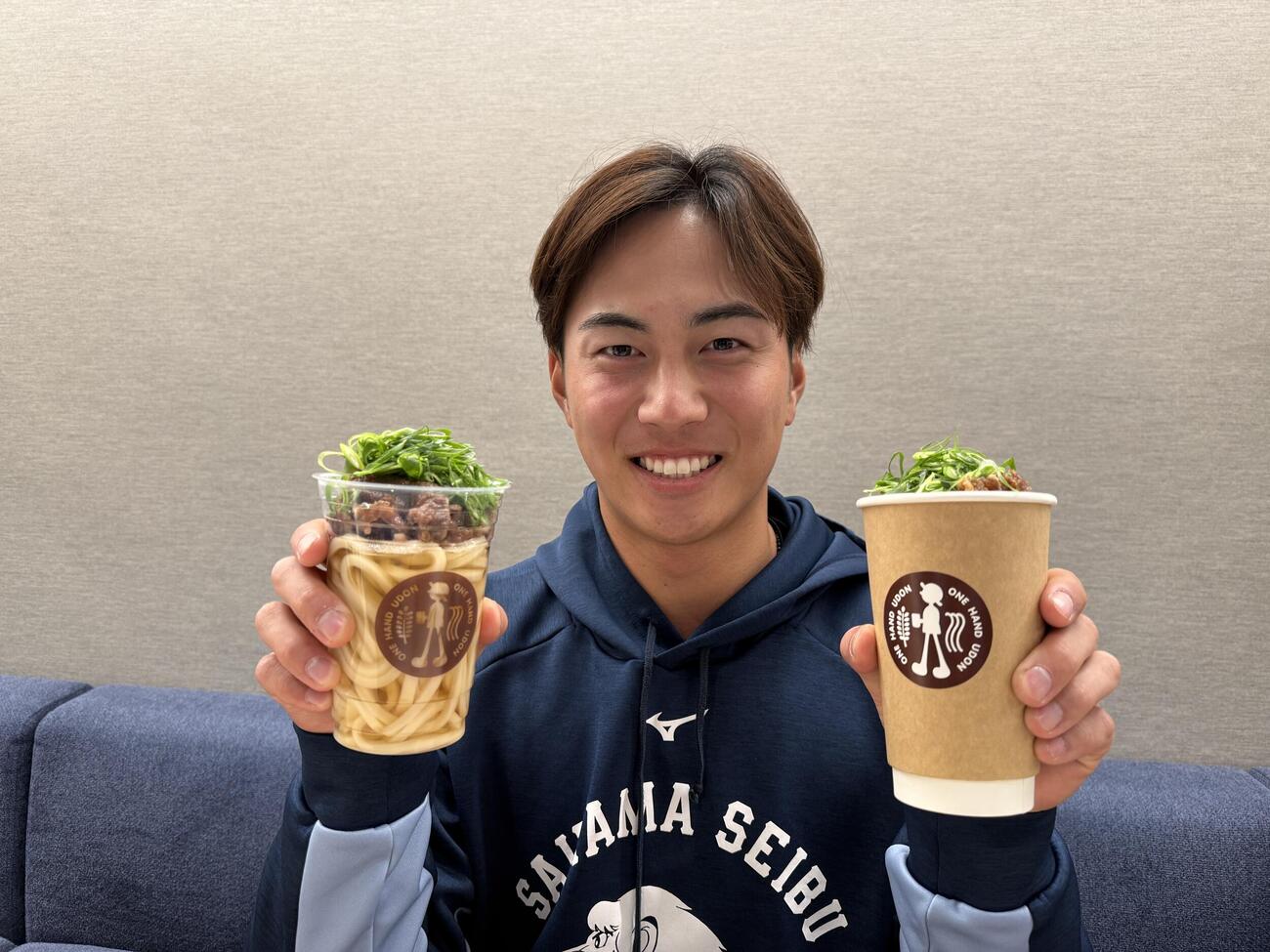 西武長谷川信哉選手らがプロデュースグルメを本拠地ベルーナドームで販売（写真は球団提供）