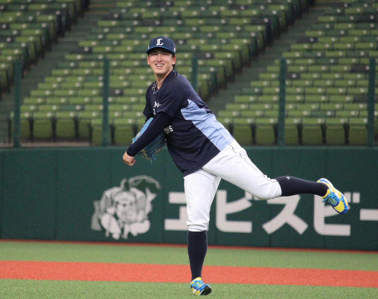 ホーム開幕戦へ調整する西武隅田（撮影・金子真仁）