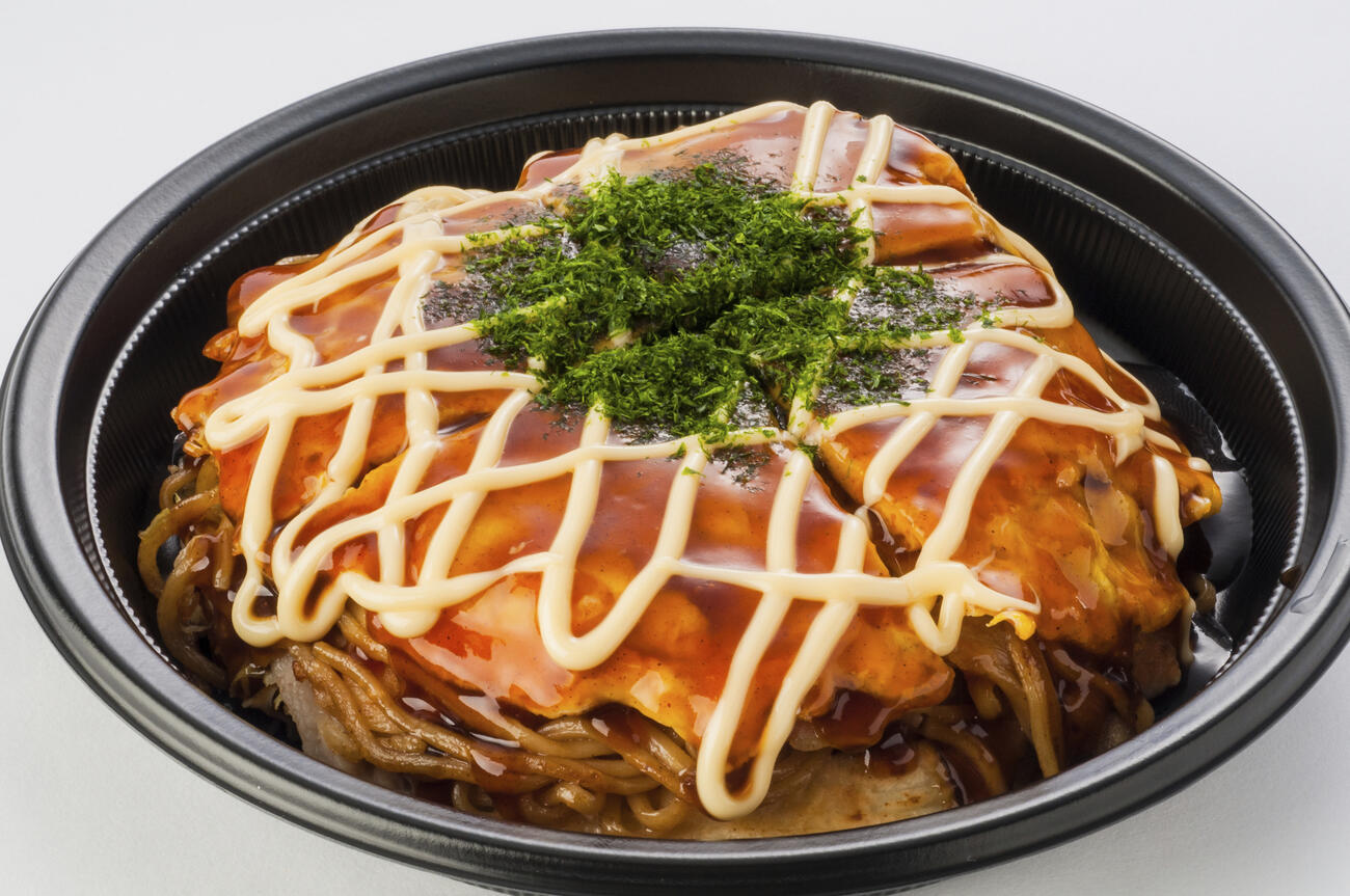 広島お好み焼き（楽天野球団提供）
