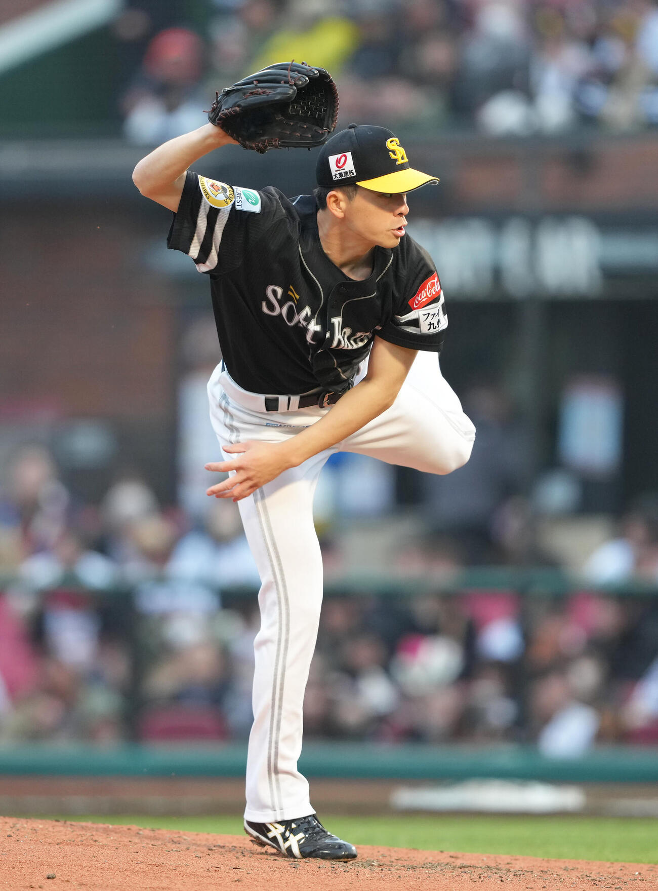 楽天対ソフトバンク　ソフトバンク先発の大関（撮影・足立雅史）