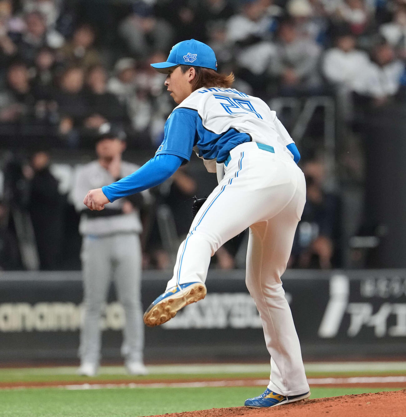 日本ハム対ロッテ　力投する日本ハム先発の細野（撮影・井上学）
