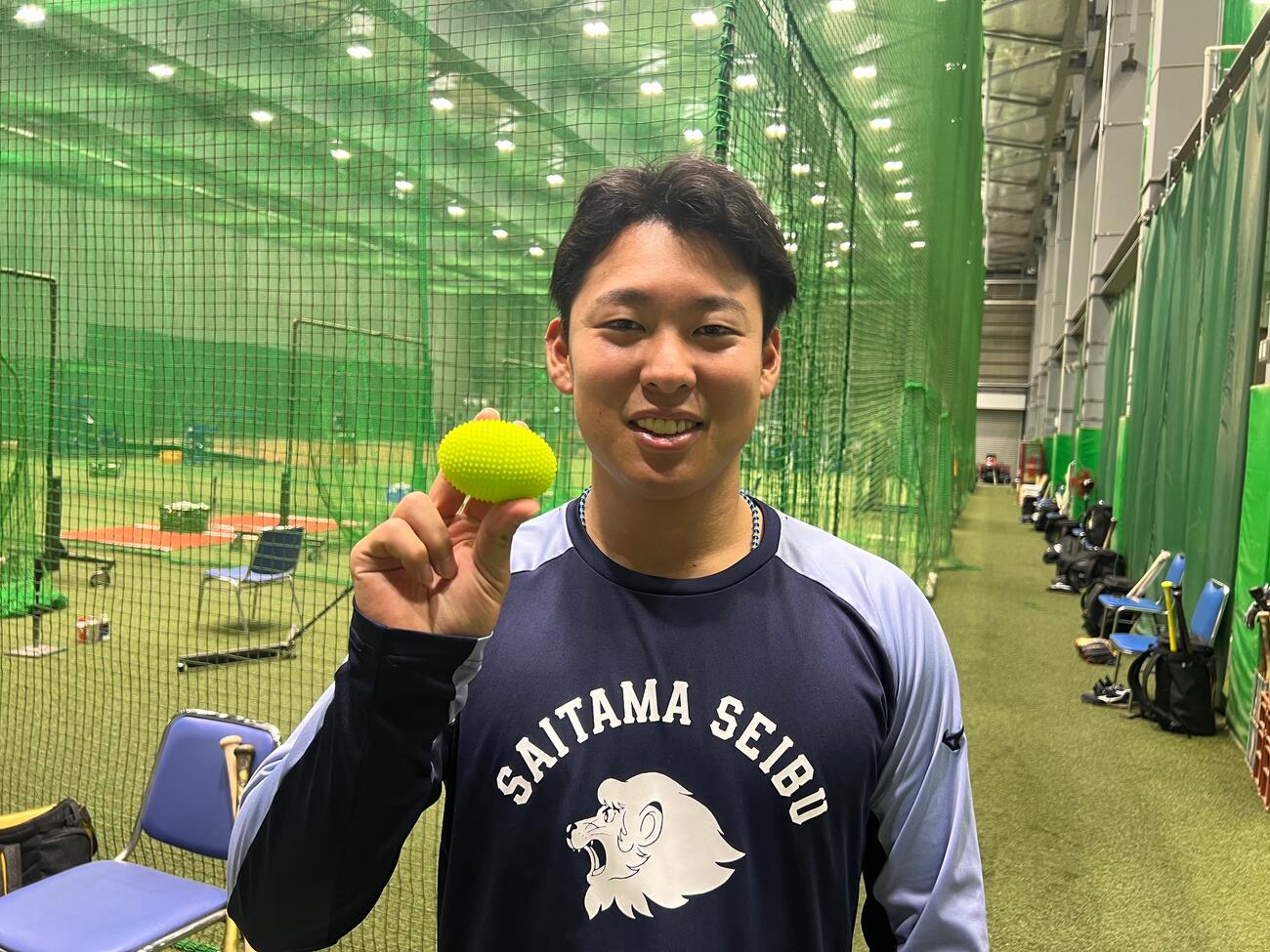 右肘手術からのリハビリを続ける西武山田（撮影・金子真仁）