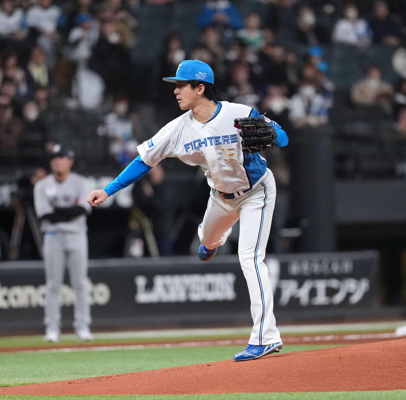 日本ハム対ロッテ　日本ハム先発の北山（撮影・井上学）